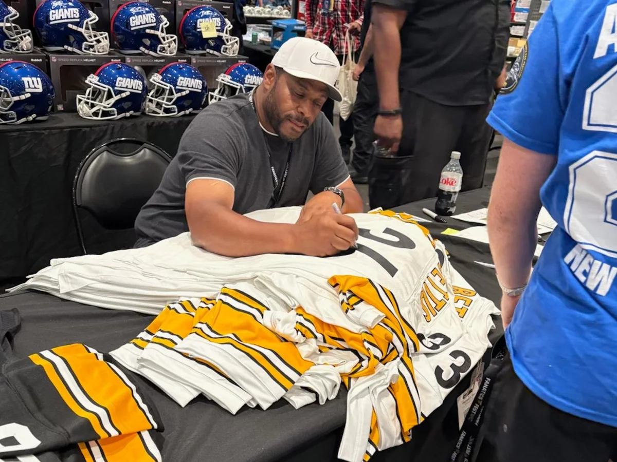 Autograph Signings